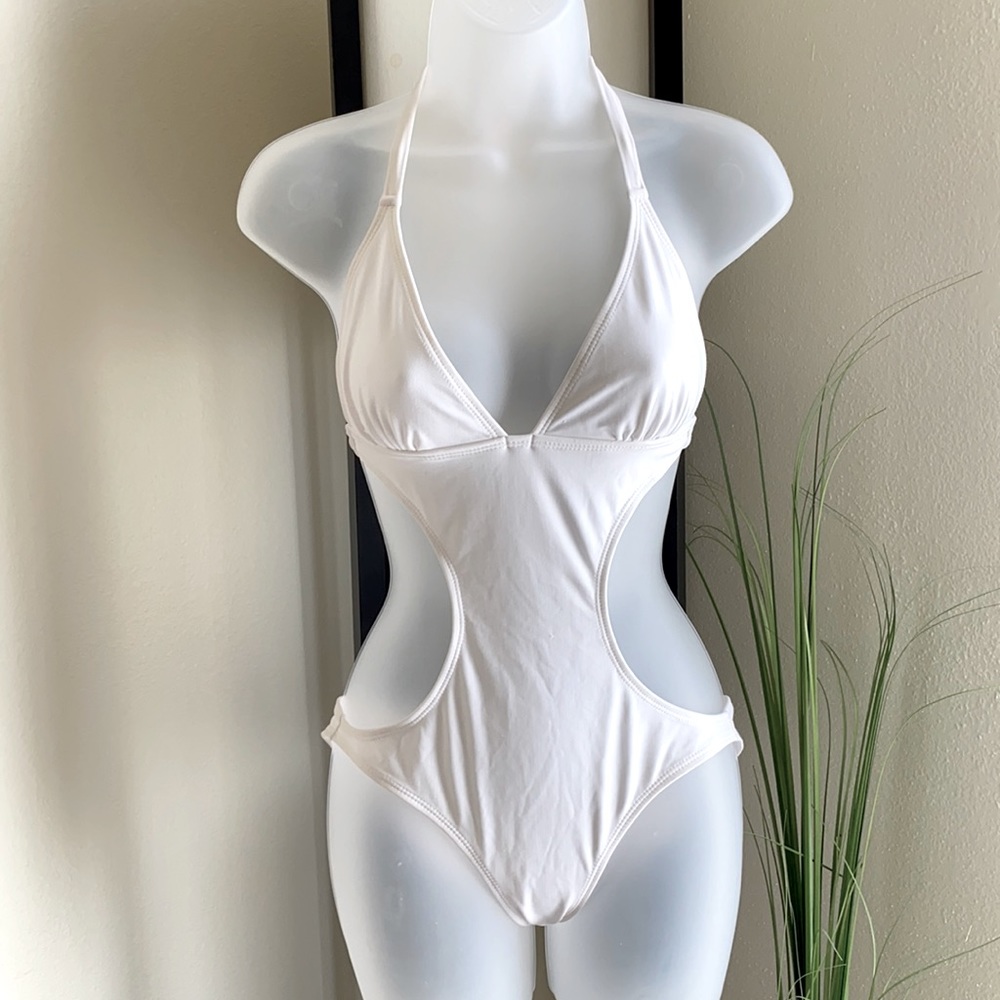 ✨ Swimwear bikini sexy one piece white